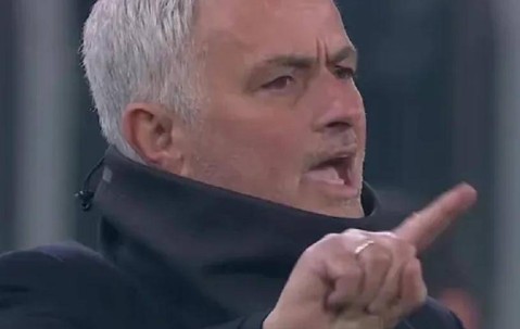 一场2-1！让穆帅有望争二：本菲卡追平葡体，下周欧冠决战皇马