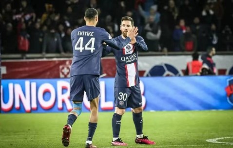 7500万欧！利物浦豪赌23岁神锋：德甲三叉戟成型，球迷炸锅：他能接班萨拉赫？