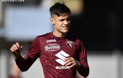 一日意甲动向：特奥转会沙特拿到好待遇，米兰买他接替赖因德斯