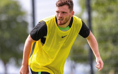 利物浦功勋即将告别：500万就被斯洛特卖了，利物浦球迷很不满