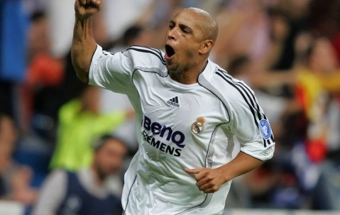 谁是欧冠赛场上的任意球大师？攻入10球以上仅三人，C罗独占鳌头