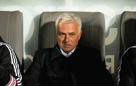 穆里尼奥执教本菲卡11场不败！3-0横扫吉马良斯，欧冠争首胜展望