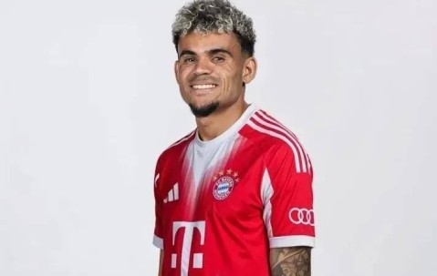 枪手搞定约克雷斯，穆勒不退役迪亚斯转战德甲，扎卡杀回英超