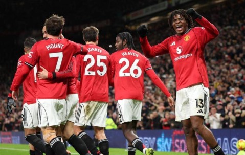 曼联1-0赢球却揭开更残酷现实：切尔西利物浦同分，三队争一个欧冠位？