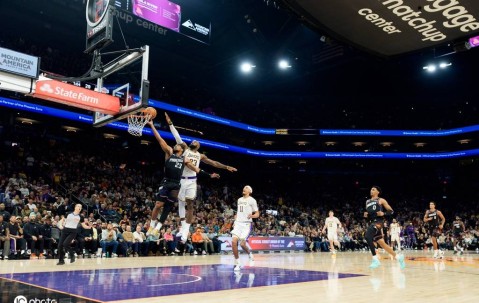 詹姆斯制胜罚球狄龙2T遭驱逐 湖人险胜太阳