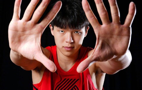 2分侠！杨翰森连3场比赛2分收工 赛季34战13场2分