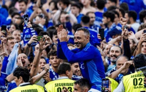 浪子归巢终圆梦！40岁卡索拉重返西甲，他是奥维耶多真正的王