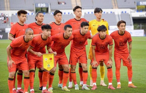 新帅浮出水面！前西甲冠军教头与国足达成执教意向，足协技术委员会大力支持