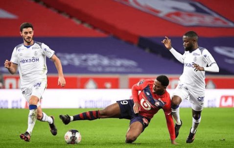 法甲焦点战：里尔冲四背水一战，兰斯保级生死时速