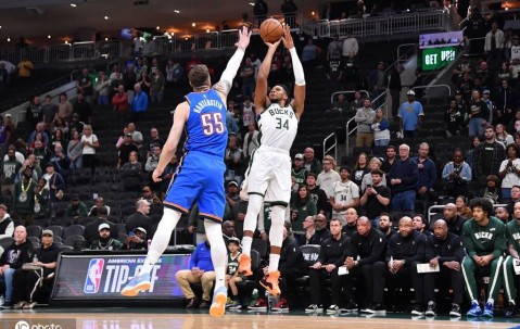 季前赛-SGA23分字母哥16+7 雷霆击败雄鹿