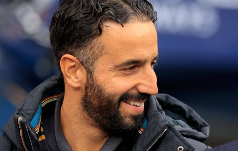 曼联 2026 夏窗大换血：清洗高薪包袱、追逐巴莱巴与阿莫林的重建蓝图