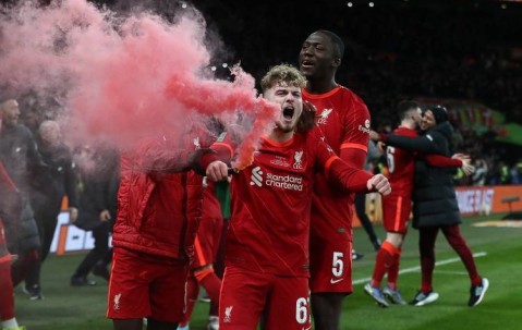 埃利奥特：我当然想继续留在利物浦 我们都期待本月底的夺冠游行