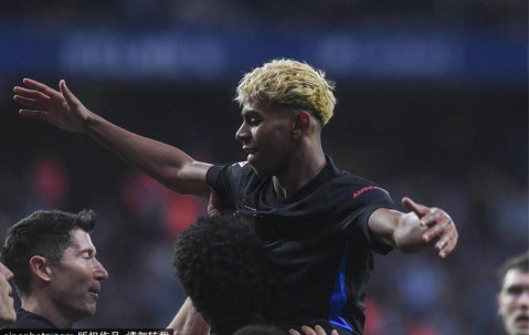 西甲-亚马尔世界波+传射 巴萨2-0西班牙人提前2轮夺冠