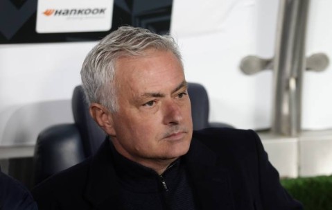 意甲金靴7500万欧加盟土超，3大亿元先生齐聚，穆里尼奥压力更大了