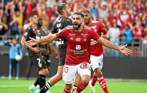 法甲焦点战！马赛 VS 布雷斯特，欧战资格争夺战一触即发​