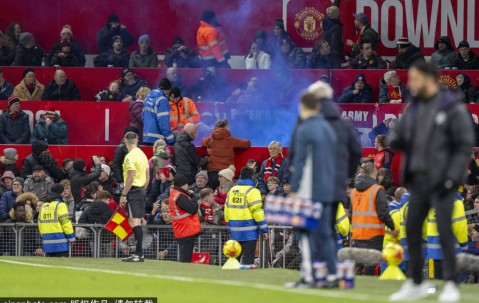 曼联年轻中后卫艾登-海文：潜力无限的后防新星