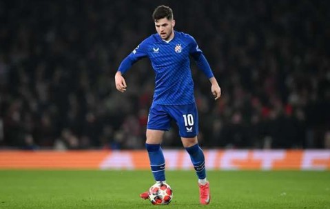 科莫接近以3000万欧元签下萨格勒布迪纳摩中场巴图里纳