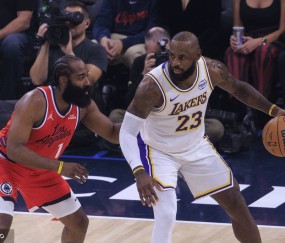 老詹赛季首个30+无力救场 洛城德比G2沦为伤退噩梦