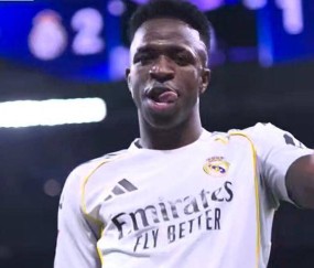 维尼修斯双响,皇马4-1登顶,巴萨的卫冕之路迎来生死考验?