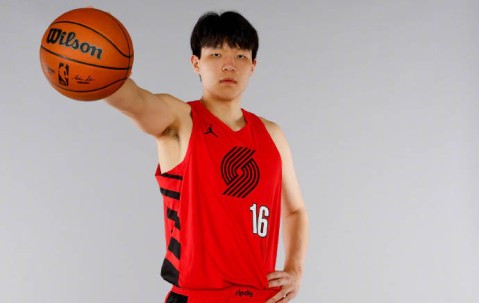 杨瀚森究竟该不该打亚洲杯？隔壁欧洲杯给出最清晰答案