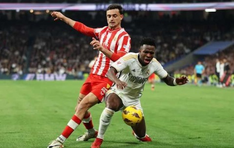 巴萨边卫目标现身意甲豪门引援名单 米兰双雄加入争夺