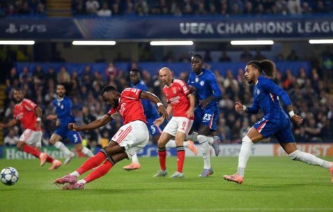 0-1！穆里尼奥重返斯坦福神奇不再，前欧冠冠军开局2连败，排倒数