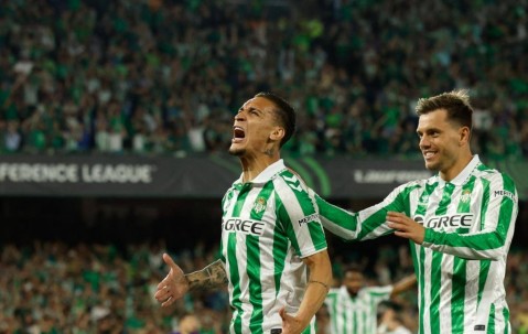 19场造10球！曼联弃将爆发：轰出世界波，德赫亚无能为力