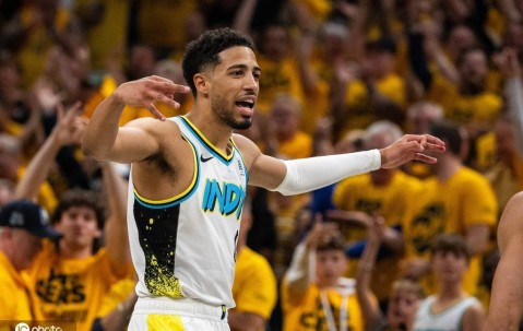 哈利伯顿父亲今后不会出现在场边 此前当面嘲讽字母哥