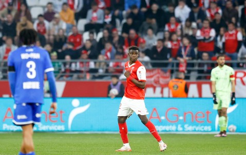 英媒：曼联利物浦都有意兰斯19岁中场科内，球员风格与巴莱巴相近