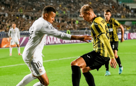 成都蓉城签下欧冠级后卫：欧冠16场，场均3.5次解围