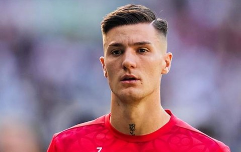 曼联前锋目标浮现！22岁身价7000万，德甲2年进27球，他愿来就买