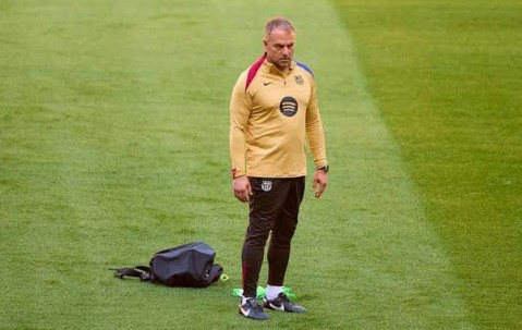 弗里克征召两新星参与巴萨训练 西甲收官战前考察青训