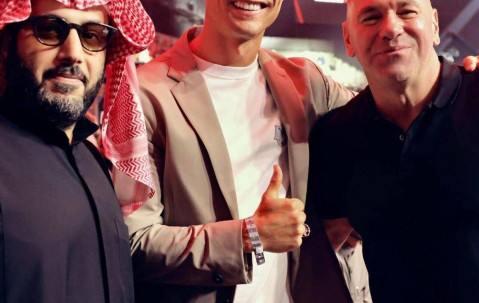 曼联新收购传闻真相揭秘，曝阿联酋财团考虑报价！格雷泽估值52亿