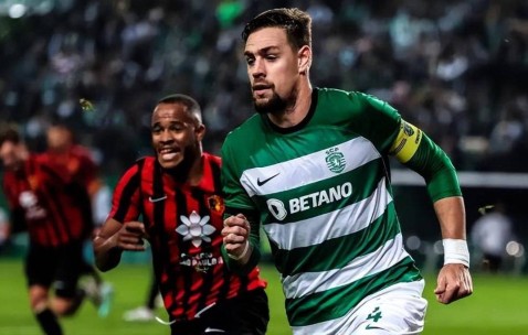 上港中锋位置补强锁定新目标！已跟德甲老东家狼堡解约，曾多次入选国家队