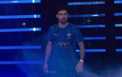 曼联冬窗签内维斯唯一前提曝光！20万周薪超标，卖阿莫林嫡系才会考虑