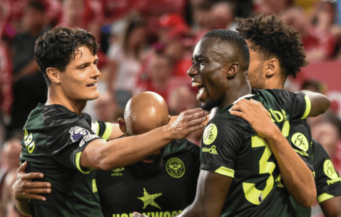 一场0-2改变争五格局，英超黑马极速坠落：4场3负，落后曼城1分