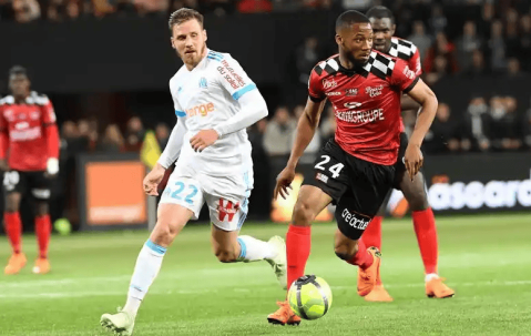 意甲：莱切VS科莫—赛前深度剖析与比分前瞻