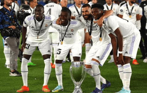 周二006 欧冠小组赛：阿拉木图凯拉特主场迎战银河战舰皇马，中亚黑马能否创造奇迹？