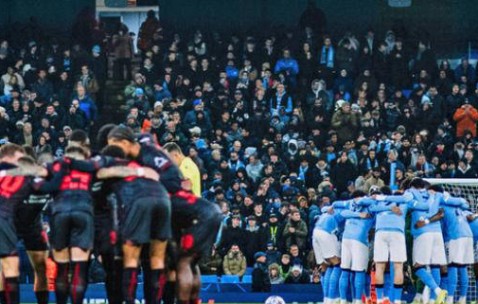 瓜迪奥拉十人轮换策略失灵，主场0-2负于勒沃库森引发球迷强烈不满