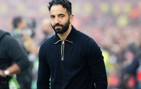 0-2不敌西汉姆联，曼联遭遇双重打击，阿莫林又造2大耻辱纪录！