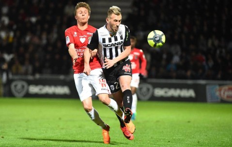 法甲欧战冲刺 VS 保级泥潭！里尔主场狂轰，昂热伤病潮下能守平吗？