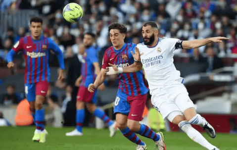 西甲巅峰对决：比利亚雷亚尔VS皇马——积分榜次席之争的战术博弈