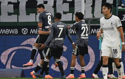 德甲太疯狂！轰10球+日本国脚2助攻，送5冠王赛季0胜垫底