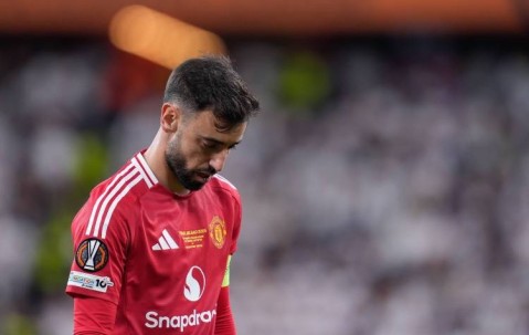 曼联欧联失利众生相：阿莫林甩锅，B费欲离队，加纳乔指责主教练