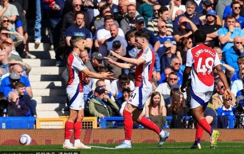 阿森纳欧冠梦碎，英超前五岌岌可危：战术失误还是战略失策？