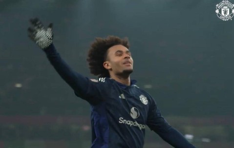 贝蒂斯欲再租曼联一人，重现安东尼交易！阿莫林暗示要强留两替补