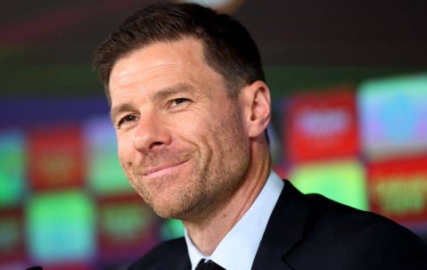 阿隆索真有种！欧冠也不让1.7亿欧熊皇首发带队11场只输巴黎1场