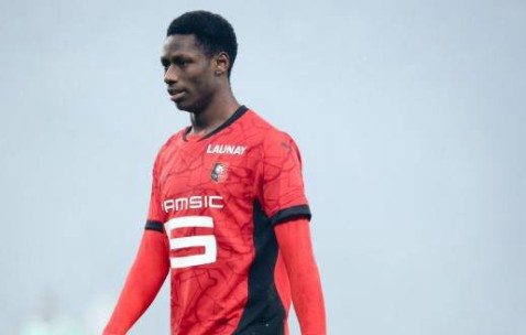 21岁法国中场新秀崭露头角，欧青赛大放异彩，引发意甲三强竞逐