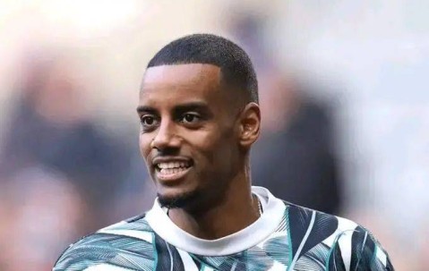 利物浦出价1.2亿英镑，伊萨克心动了，可纽卡斯尔就是不愿放人