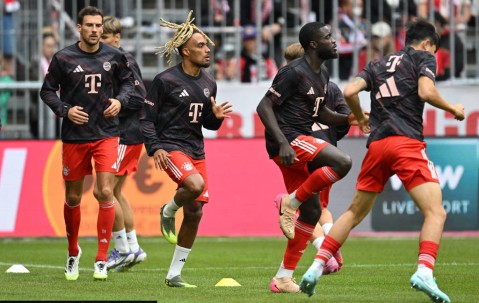 德甲首轮重磅对决：拜仁海报背后的战术分析与球员故事